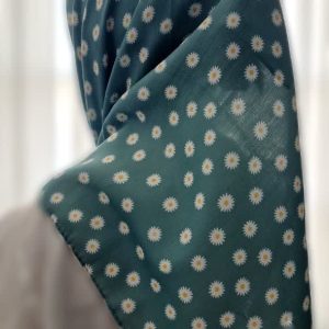 روسری دخترانه طرح گل بابونه