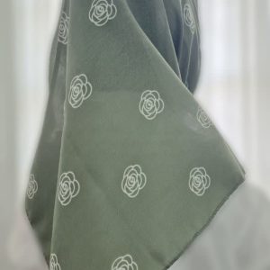 روسری دخترانه طرح گل رز