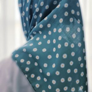 روسری مینی اسکارف طرح گل بابونه